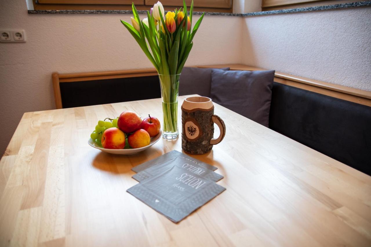 Haus Raggl Apartment Ландек Екстериор снимка