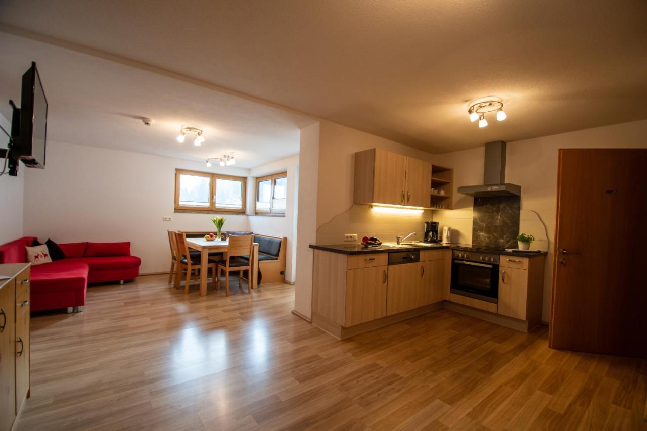 Haus Raggl Apartment Ландек Екстериор снимка
