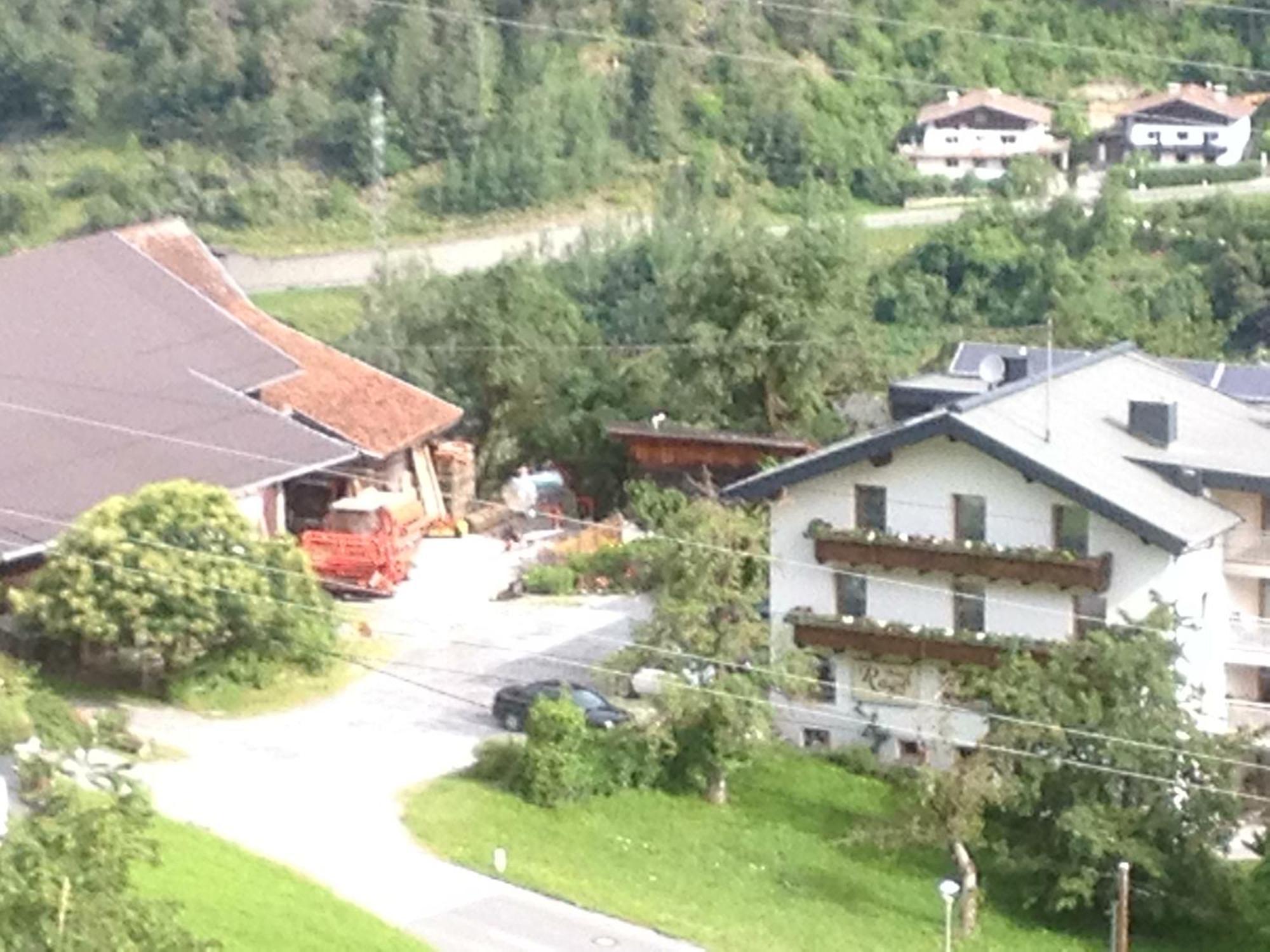 Haus Raggl Apartment Ландек Екстериор снимка